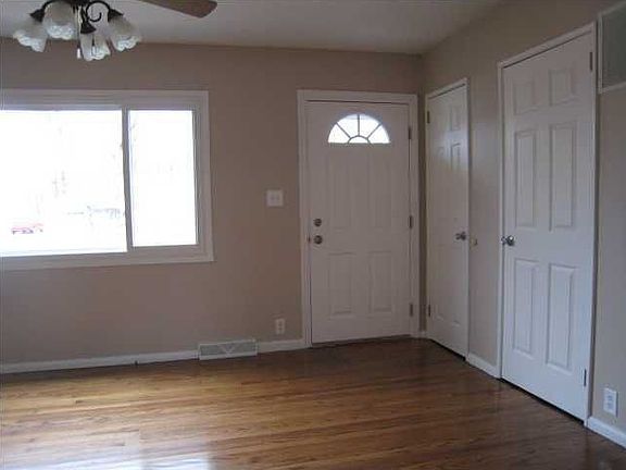4th image of 7508 Gerald Ave