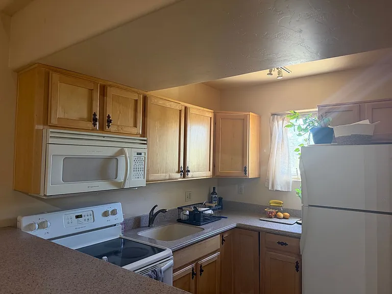 6720 N Andrea Doria Dr #2 — Photo 2