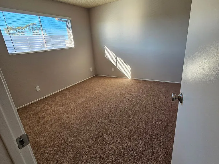 Del Mar Apartment Homes — Photo 37