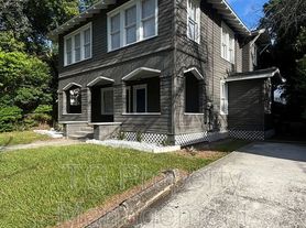 2561 Rosselle St