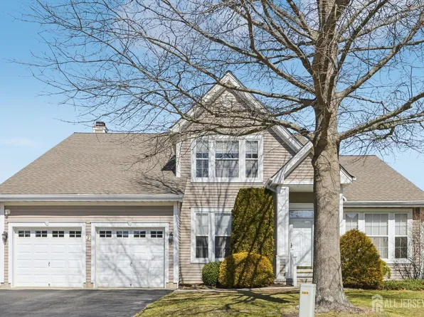 5 Brookview Ct, Barnegat, NJ 08005
