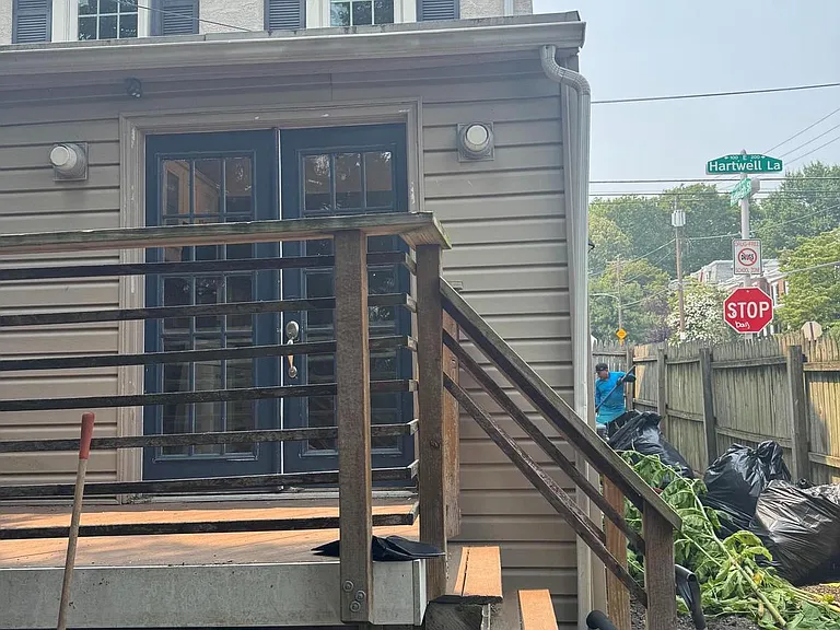 150 E Hartwell Ln — Photo 26