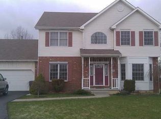 193 Meadow Spring Ln, East Amherst, NY 14051