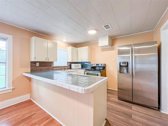 5th image of 1706 Avenue H