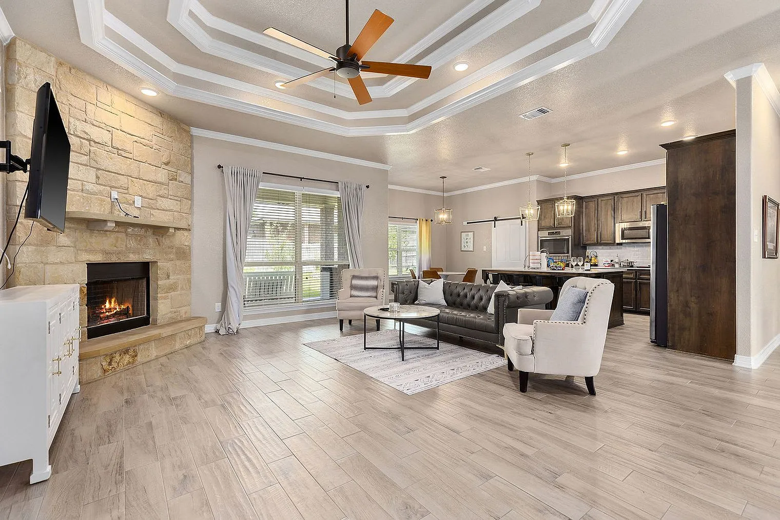 4 bed, 2.0 bath, 2314 sqft, $4,358 — Photo 1