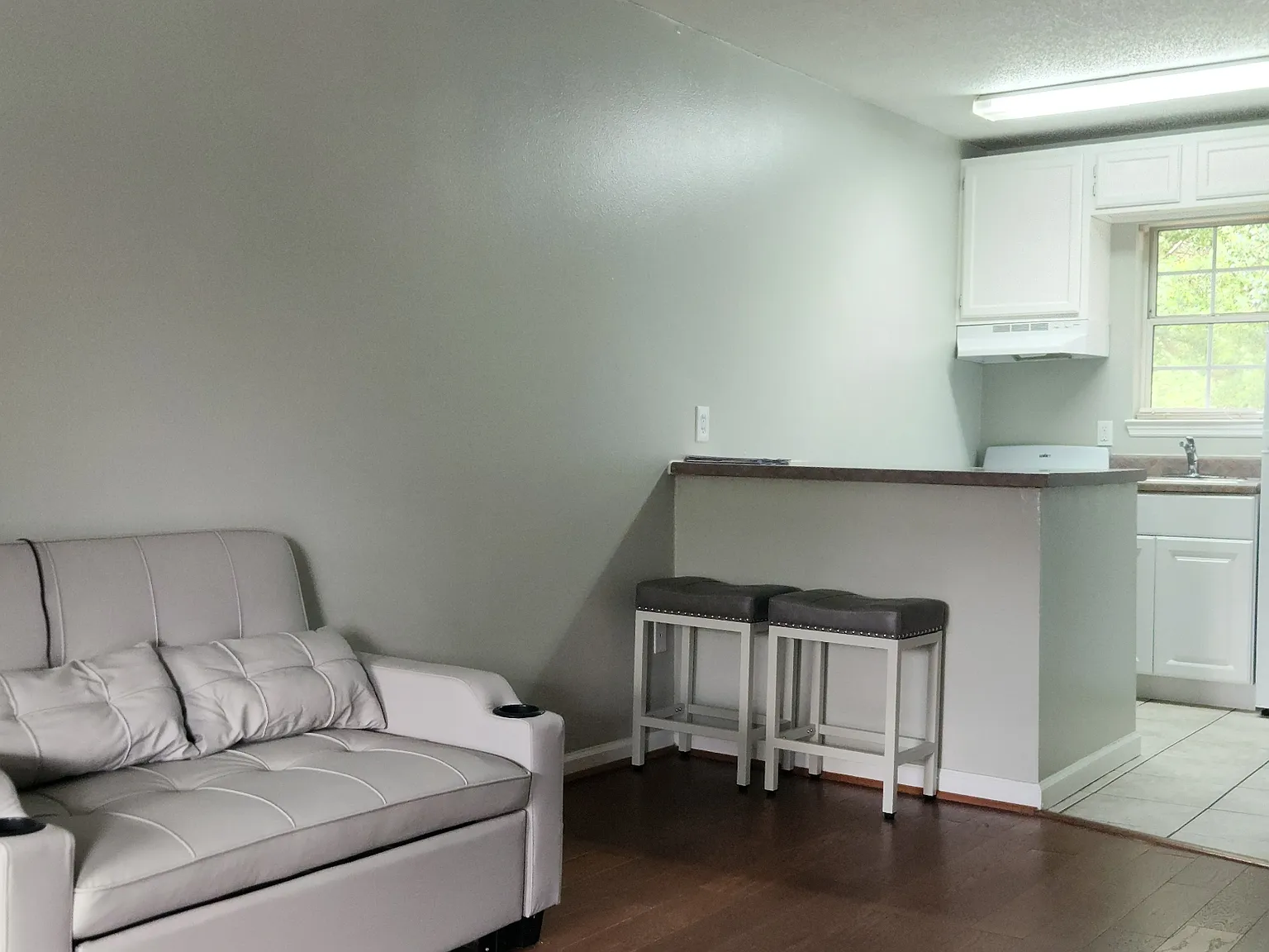Garland Studio Apartments - 17 — Photo 2
