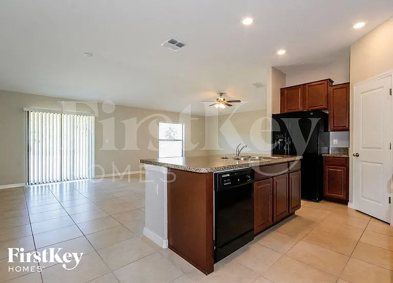 9637 Sage Creek Dr — Photo 6