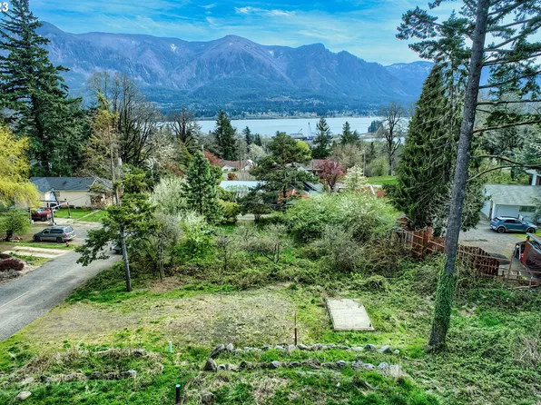 243 NW Willard St, Stevenson, WA 98648