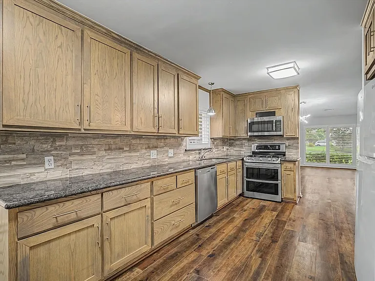 2123 Ridgecrest Dr — Photo 18