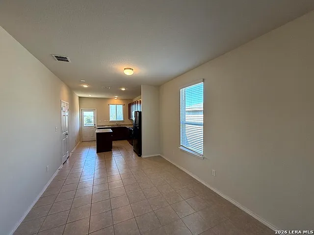3 bed, 2.0 bath, 1412 sqft, $1,795 — Photo 4