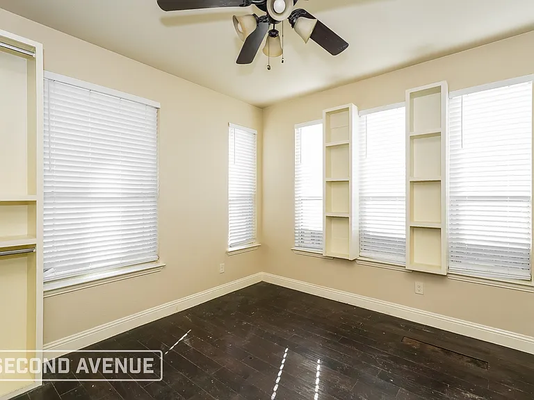 401 Bamborough Dr — Photo 19