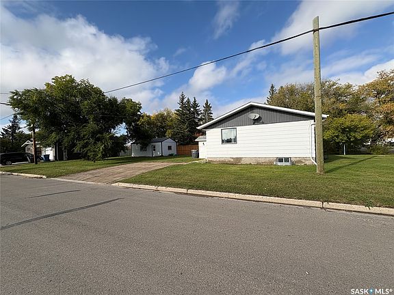 2nd image of 302 Pitt Street