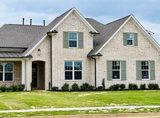 20 Burr Oak Dr, Oakland, TN 38060