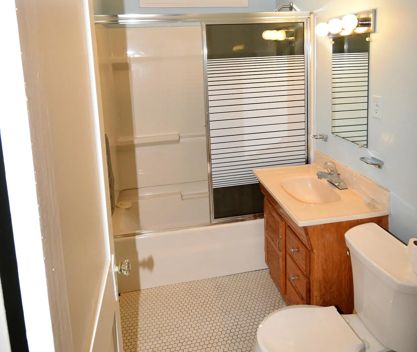 2 bed, 1100 sqft, $2,800 — Photo 2