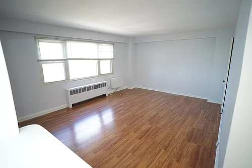 2909 N Sheridan Rd #1401 Photo 1