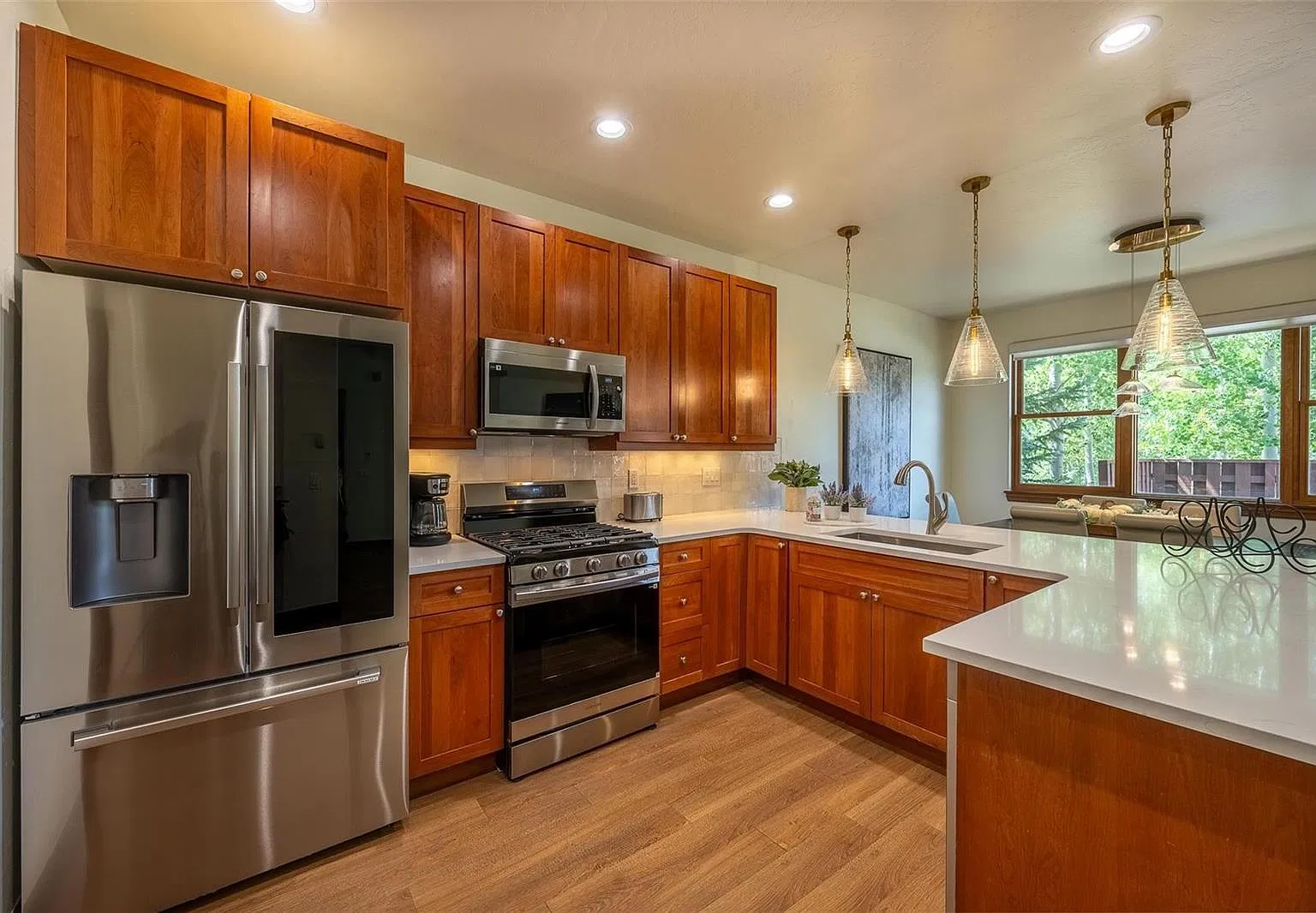 4 bed, 1856 sqft, $7,000 — Photo 3