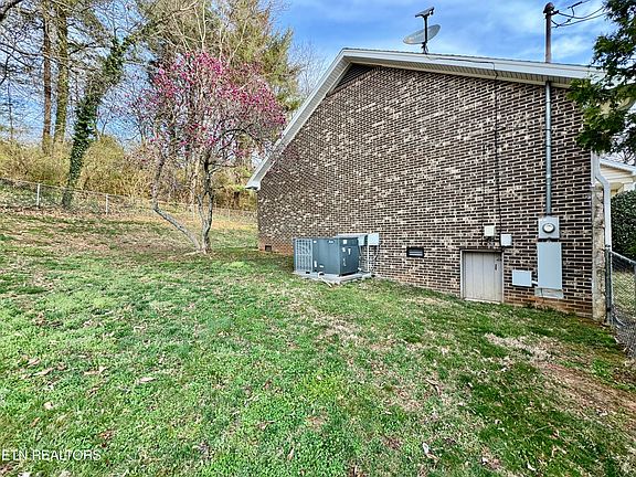 4th image of 5913 Wassman Rd