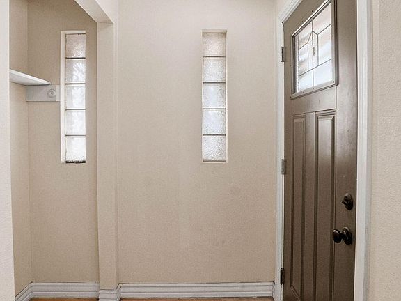 5th image of 3224 Nairn St