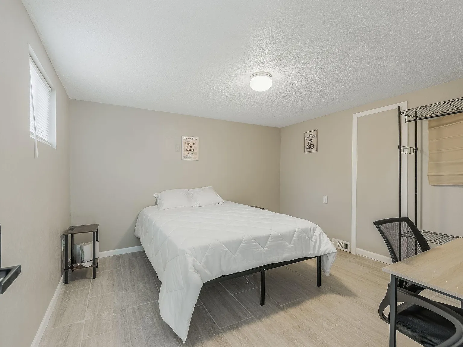 4 bed, 4.0 bath, 2500 sqft, $745 — Photo 1