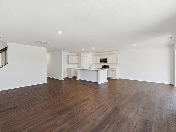 3rd image of 1319 Vera Blvd