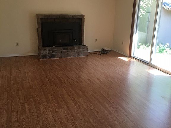 4th image of 2701 NE 82nd Way