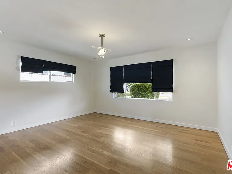 6225 S Corning Ave — Photo 18