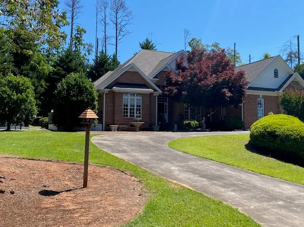 135 Sunset Bay Blvd, Seneca, SC 29672