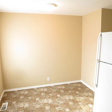 4th image of 863 Lincoln Ave APT 8