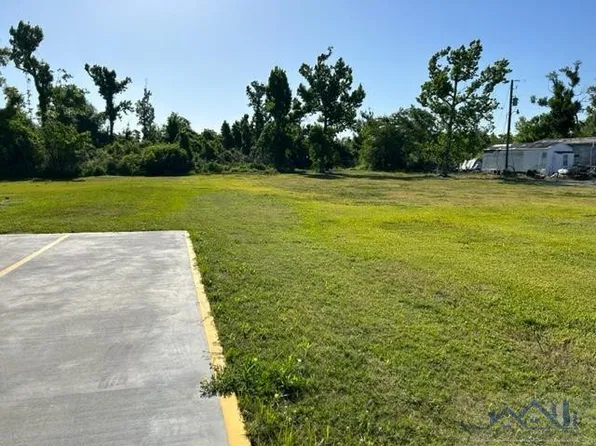 4725 Grand Caillou Rd, Houma, LA 70363