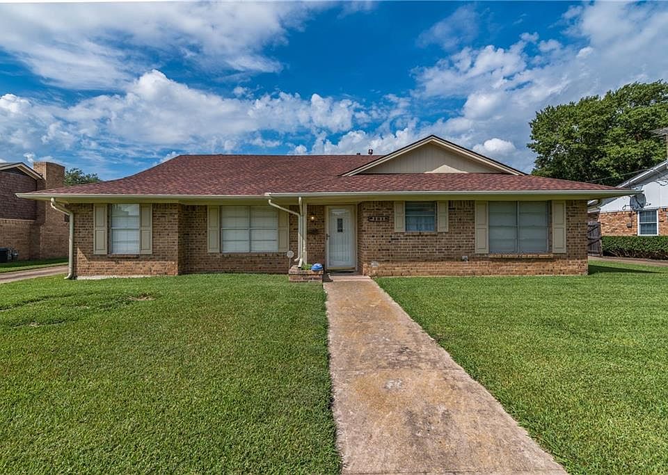 1st image of 1818 W Shields Dr