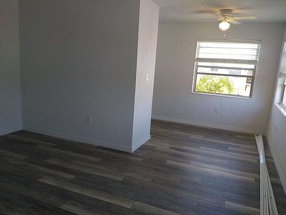 living, dining kitchen U 