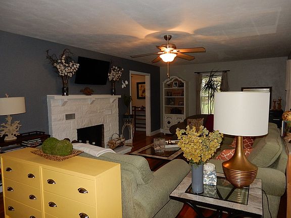 5th image of 628 E Audubon Dr