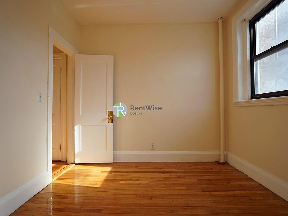 1st image of 1212 Commonwealth Ave #3C