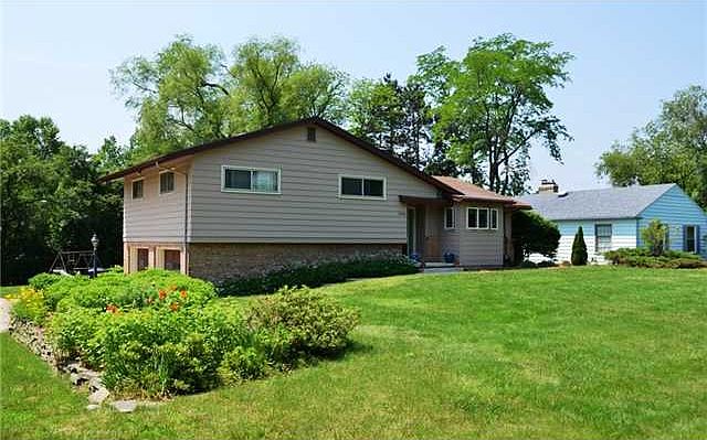 1st image of 1546 Walnut Heights Dr