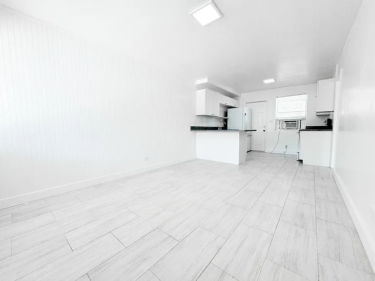 521 S Federal Hwy #3 — Photo 3