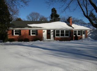 629 Willow Ln, Geneva, IL 60134