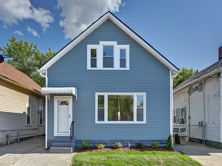 1811 Auburn Ave — Photo 1