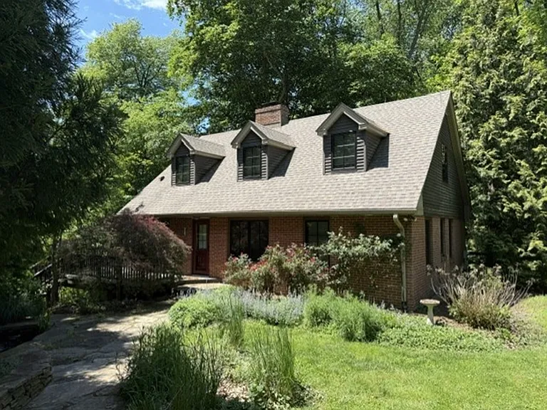 542 Dawson Trak — Photo 1