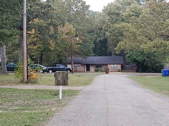 5th image of 410 Pine Cir
