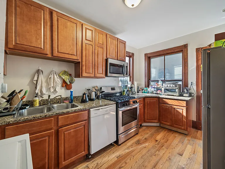 1920 Maple Ave #2 — Photo 6