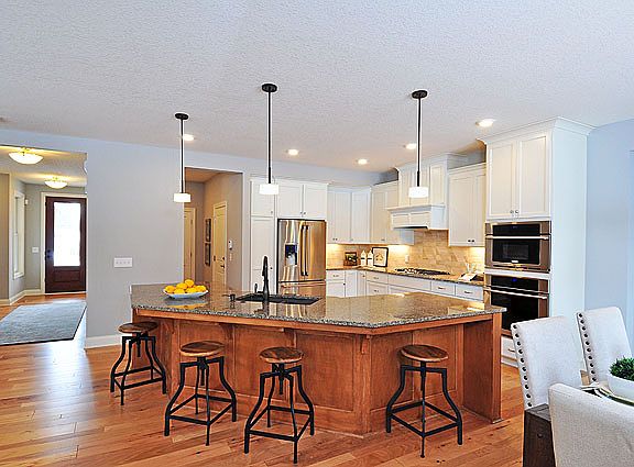 4th image of 5709 Zenith Ave S