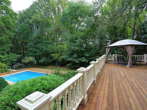 3rd image of 9410 Lagovista Ct