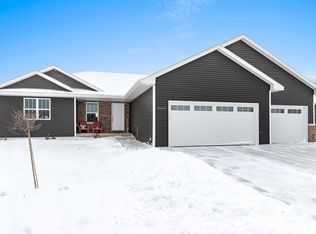 4669 Richard Ln, Green Bay, WI 54313