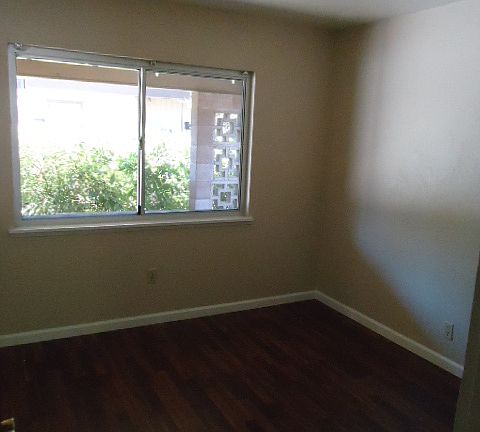 5th image of 1134 Magnolia Ave