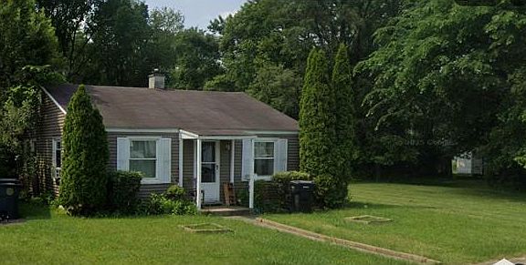 2nd image of 1102 W Bryan St