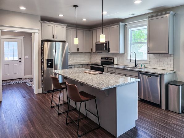 1022 Padgett Pl, Black Mountain, NC 28711