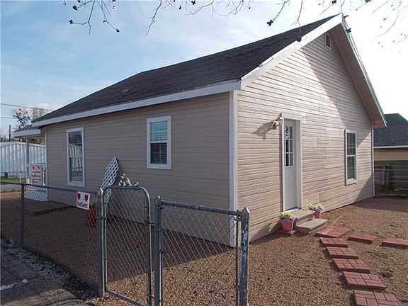 3rd image of 102 E Highland Ave