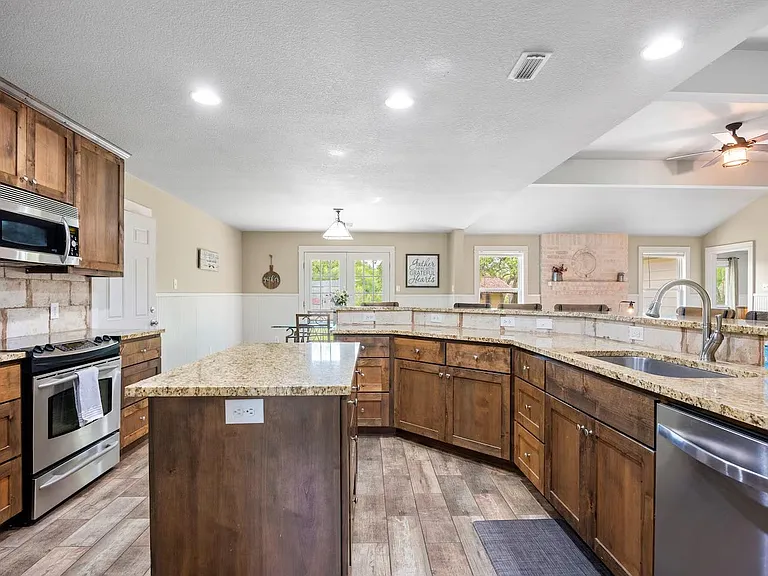 801 John Knox Rd — Photo 8
