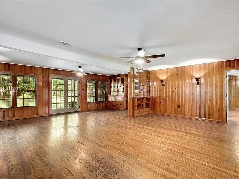 4504 Elwood Rd — Photo 22