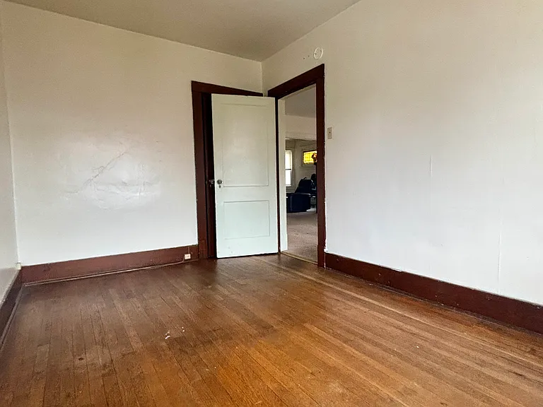 2923 Mattern Ave #2 — Photo 6